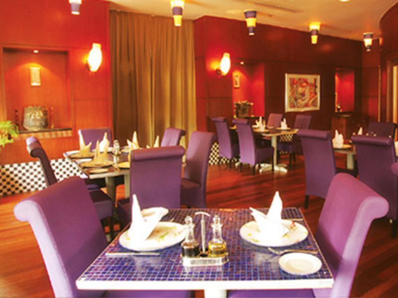 Hotel Dorsett Kuala Lumpur Exterior foto The restaurant