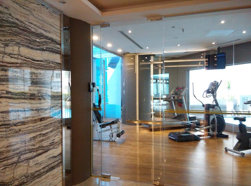 Hotel Dorsett Kuala Lumpur Exterior foto The gym at the 101 Tower