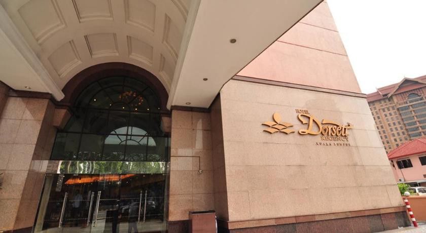 Hotel Dorsett Kuala Lumpur Exterior foto The hotel's main entrance