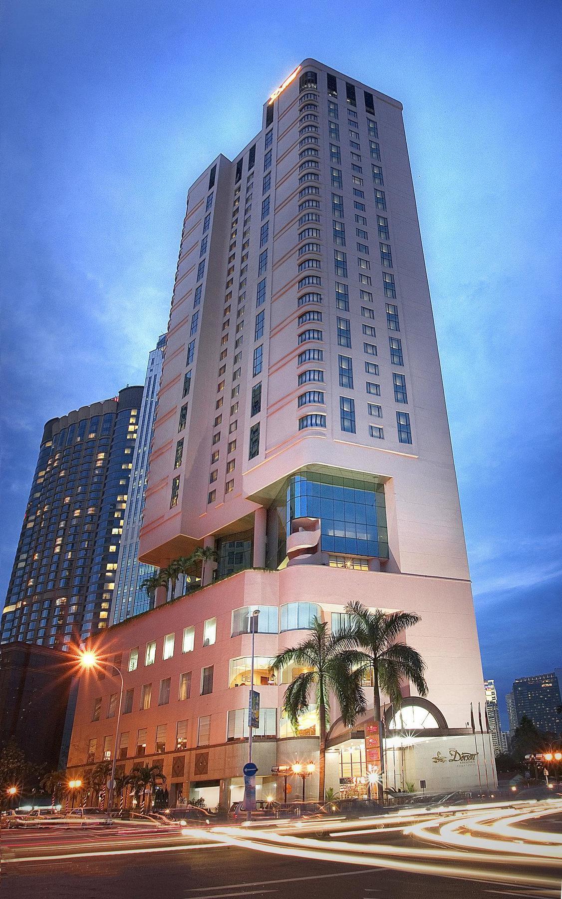Hotel Dorsett Kuala Lumpur Exterior foto The hotel at night